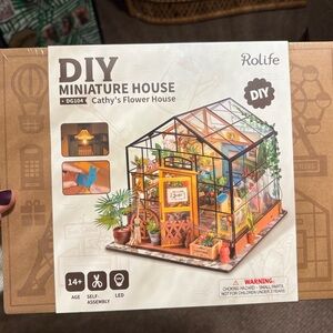 Rolife DIY Miniature House - Cathy's Flower House